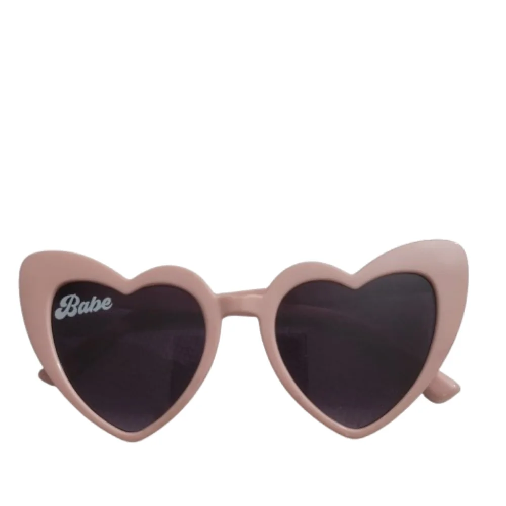Heart Cat-Eye Sunglasses Heart-Shaped Pink Sunglasses "Babe" Barbiecore Barbie - Picture 1 of 4